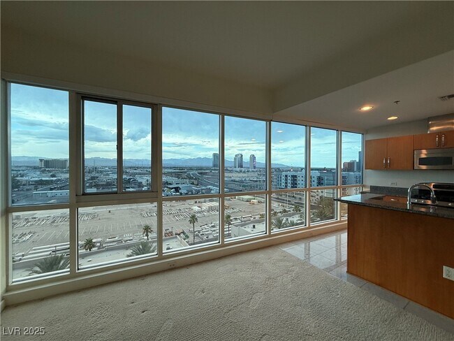 Building Photo - 4575 Dean Martin Dr
