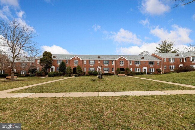 Building Photo - 9 Auburn Ct