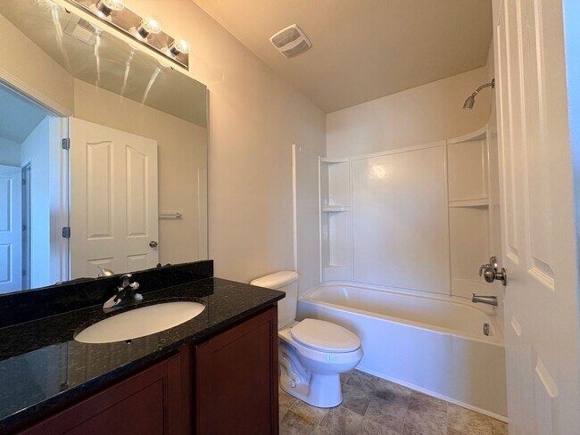 Building Photo - 2 Bedroom Townhome in Prosperity Village