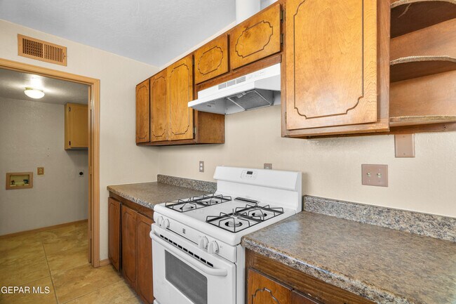Building Photo - 16051 Harrison Ave