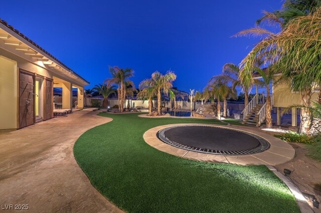 Building Photo - 2780 El Camino Rd