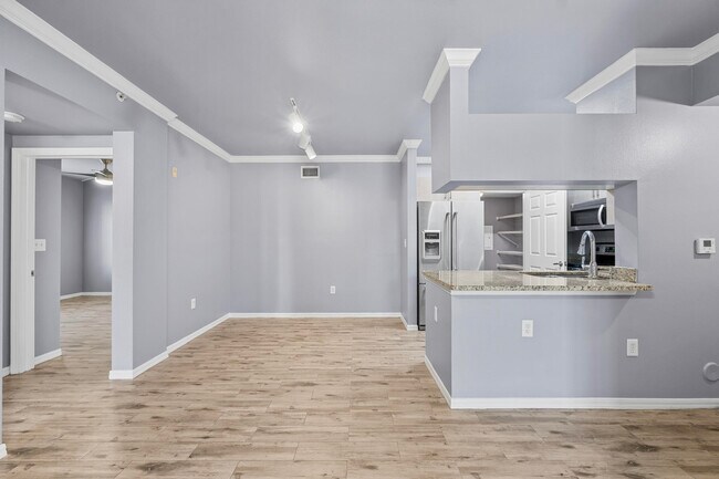 Building Photo - 6410 Emerald Dunes Dr