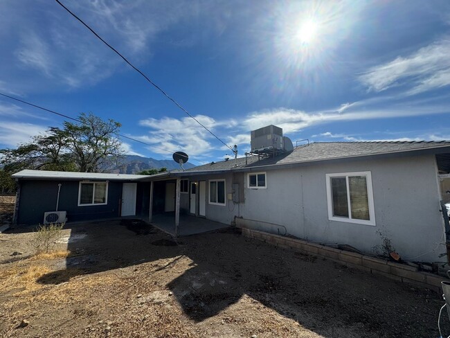 Building Photo - Cabazon single house 4 bed 2 bath for lease