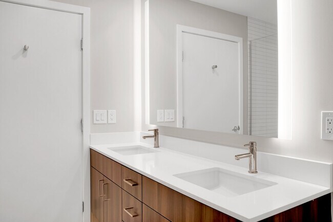 Building Photo - 210 Wall St