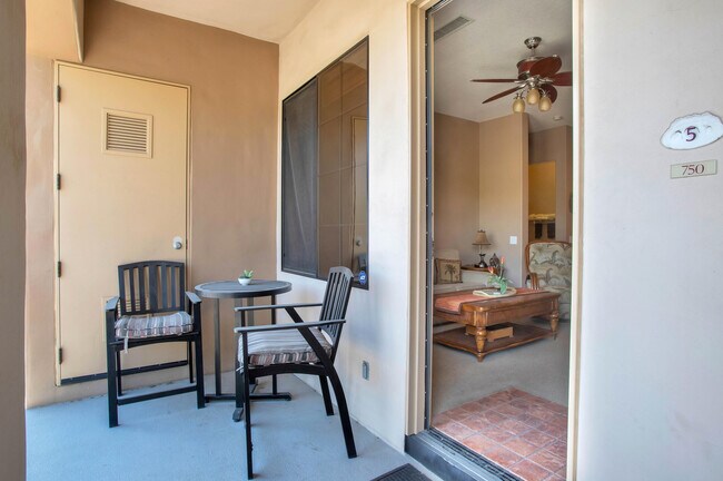 Building Photo - 50700 Santa Rosa Plz