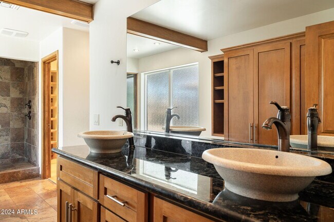 Building Photo - 8643 E Sandalwood Dr