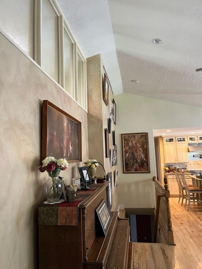 Building Photo - Payson Home