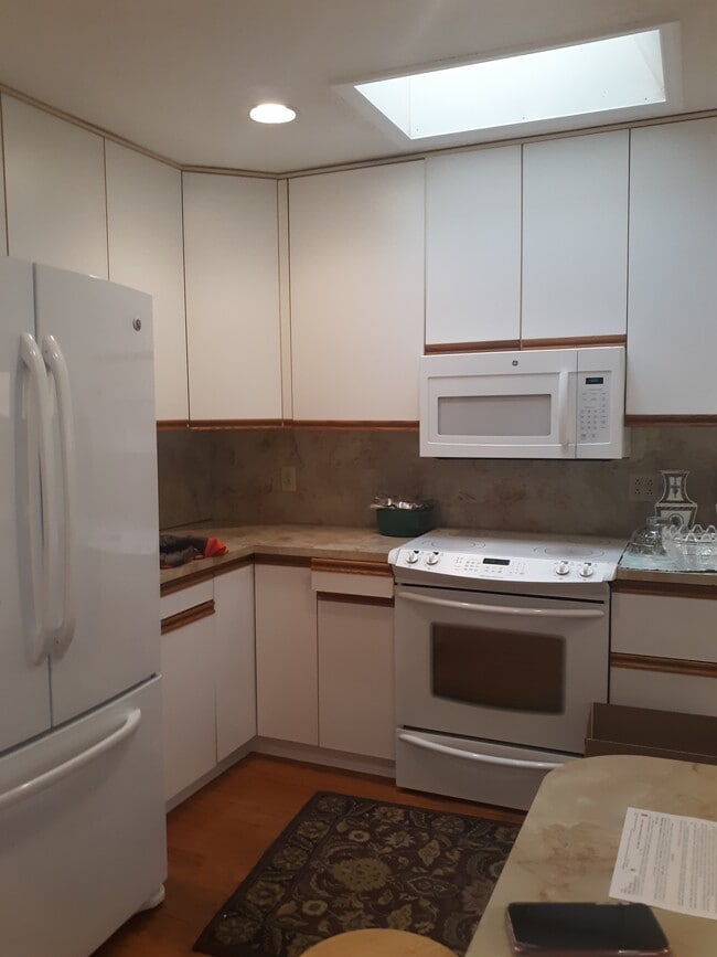 Building Photo - 804 Gull Ln