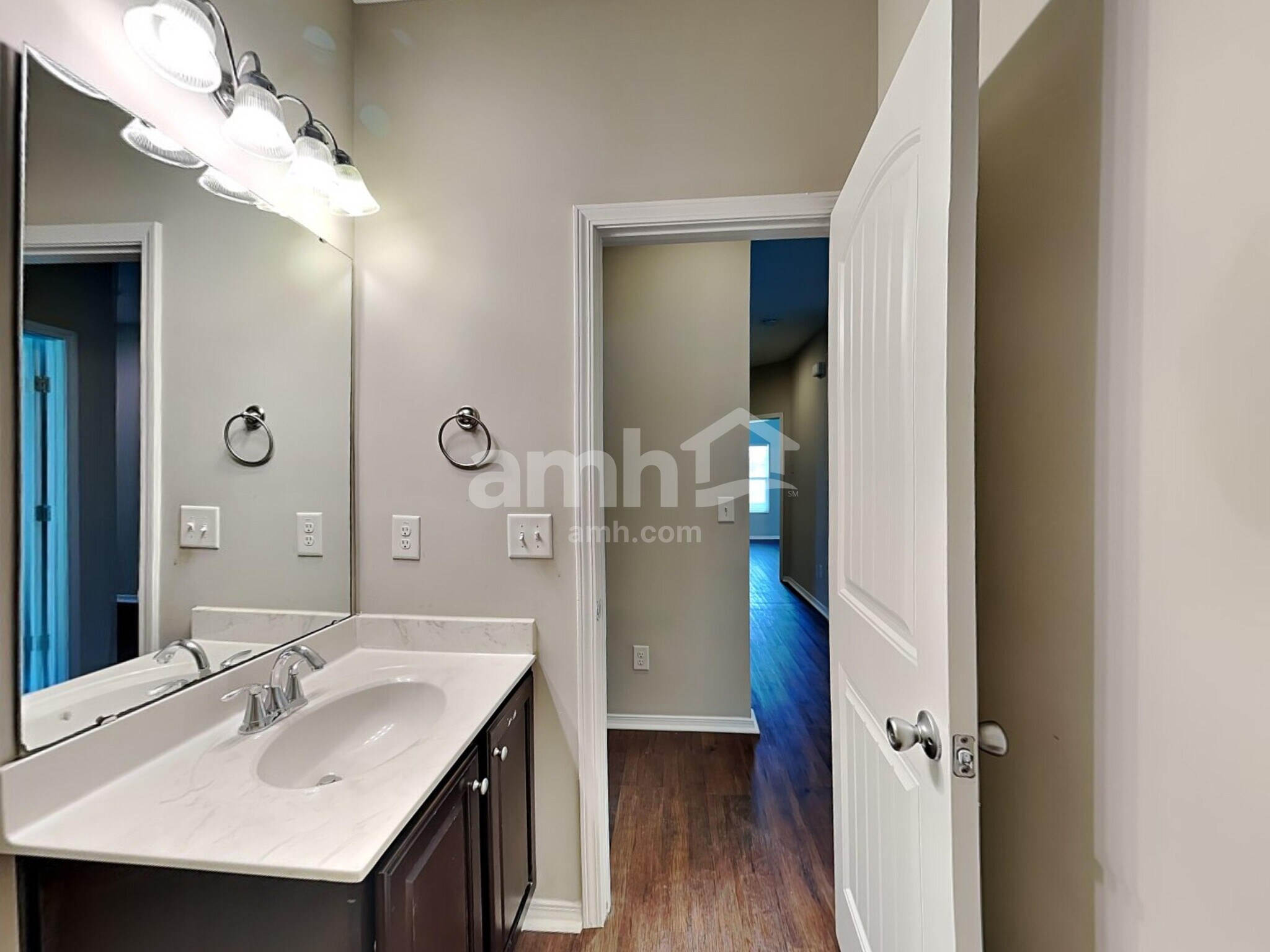 Building Photo - 15 Bevington Ct