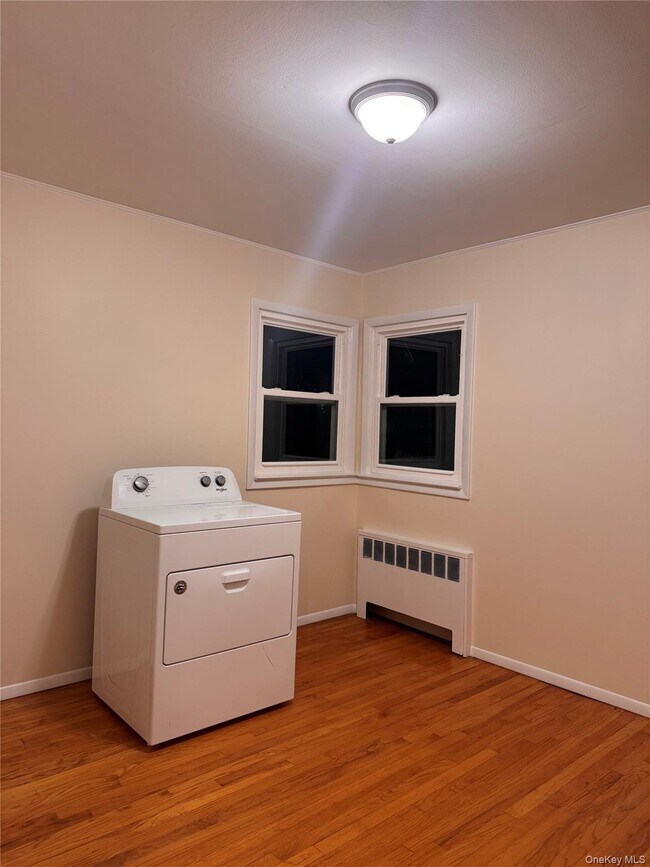 Building Photo - 62 Warwick Rd