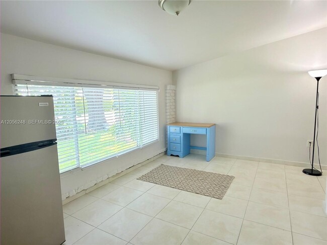 Building Photo - 9160 SW 73rd St