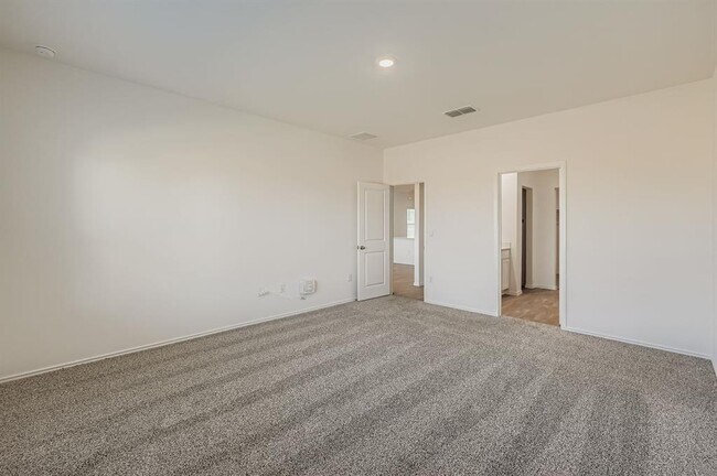 Building Photo - 12112 Douglas Fir Cir