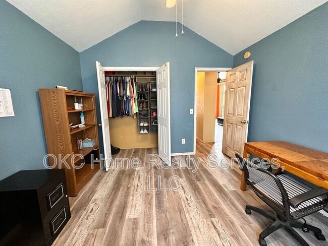 Building Photo - 10716 NW 31st Terrace