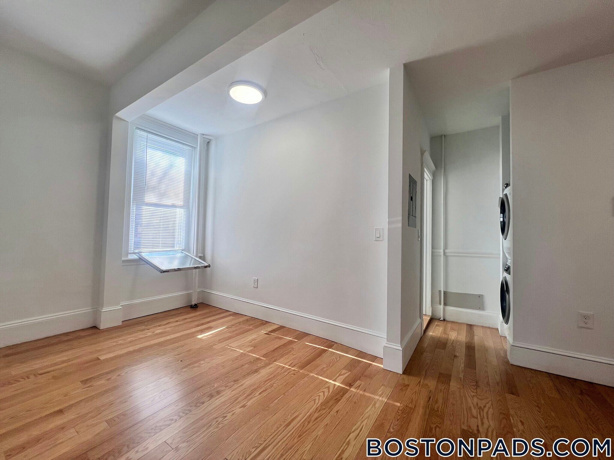 Building Photo - 175 Hemenway St