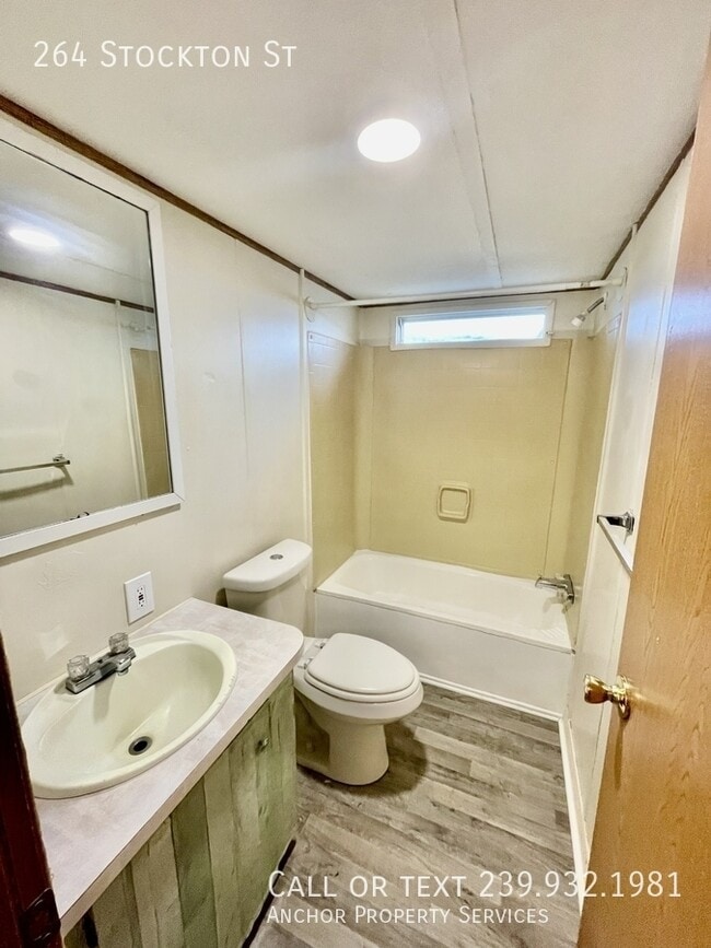 Building Photo - 264 Stockton St