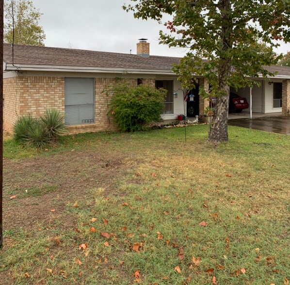 Building Photo - 1808 Cedar Park