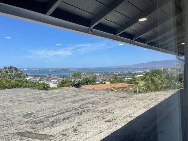 Building Photo - 99-101A Kihewa Pl