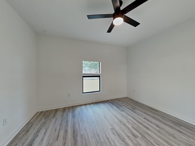 Building Photo - 1284 Navigator Rd