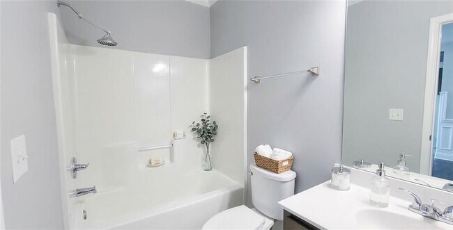 Building Photo - 4215 Hopewell Manor Dr