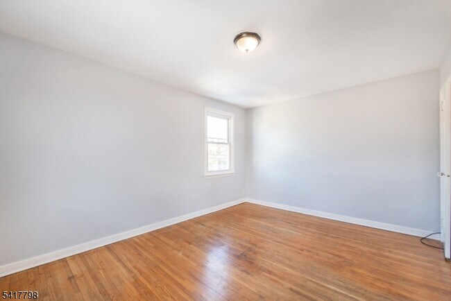 Building Photo - 23 Carpenter Terrace N