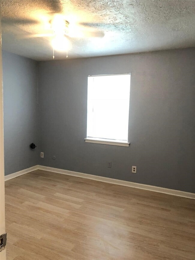 Building Photo - 9714 Galaxy St