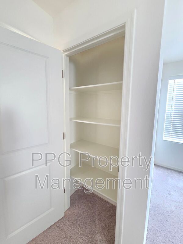 Building Photo - 20124 W Palo Verde Dr