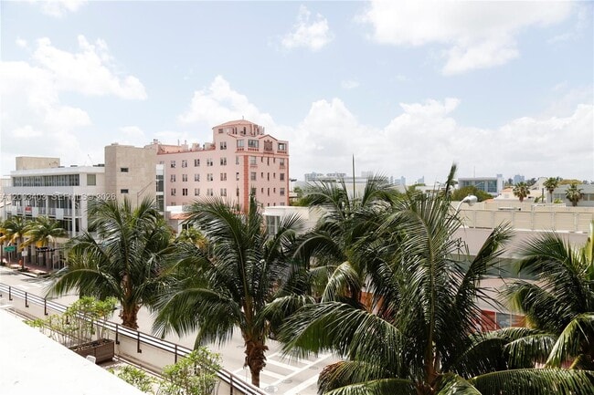 Building Photo - 2301 Collins Ave