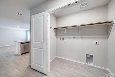 Building Photo - 22 Silos Meadows