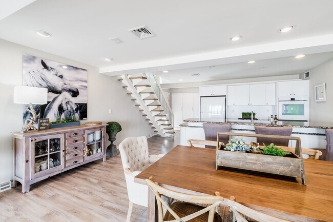 Building Photo - 1987 Fairfield Beach Rd