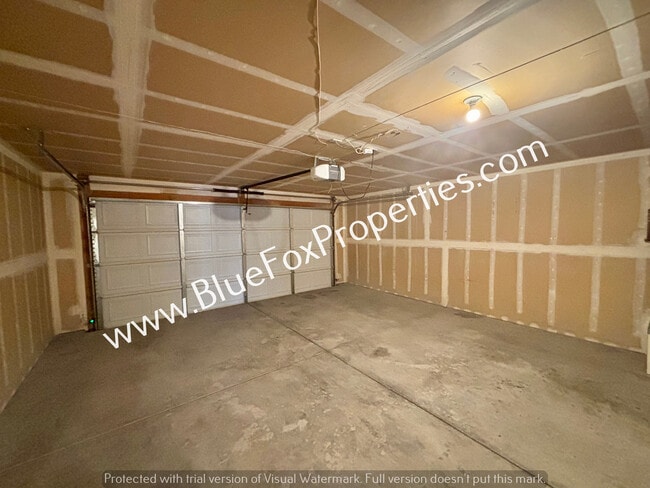 Building Photo - 6006 S Mogollon Dr