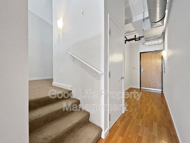 Building Photo - 777 Sixth Ave