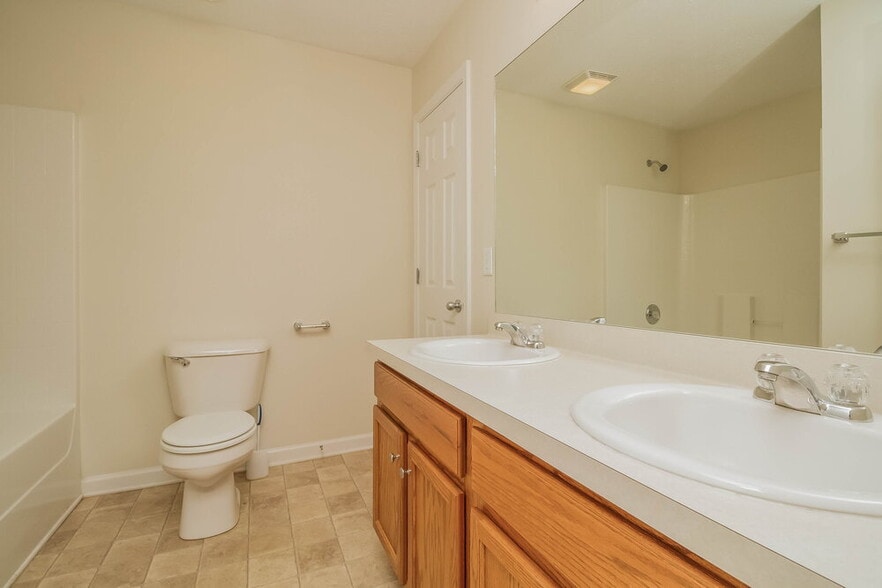 Building Photo - 329 Stewart Springs Dr