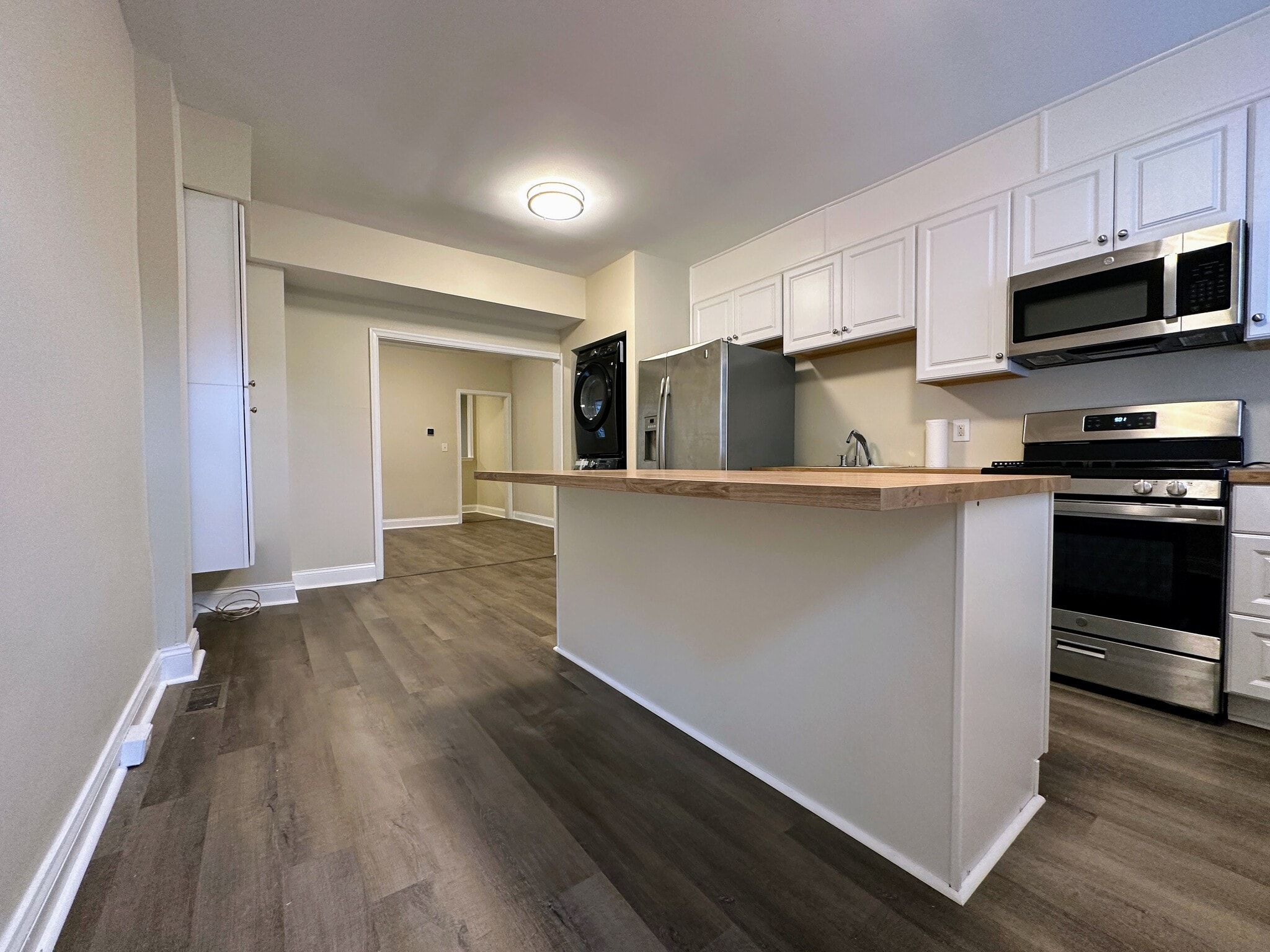 Kitchen - 1824 N Payson St