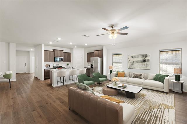 Building Photo - 647 Carters Grv Dr