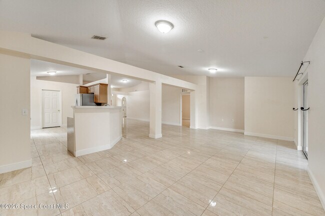 Building Photo - 537 Mason Dr