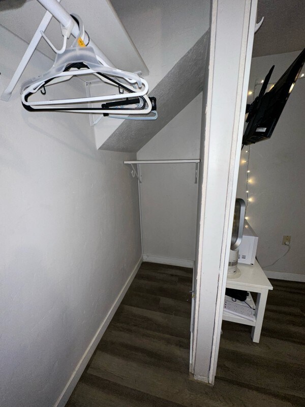 Building Photo - 565 E 300 N