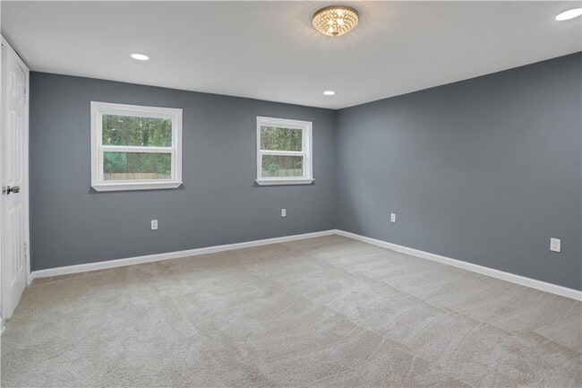 Building Photo - 2681 Tilson Rd