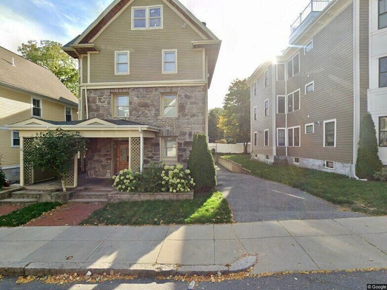 Building Photo - 21 Dorr St