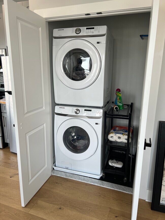 Laundry - 2356 Gerritt St