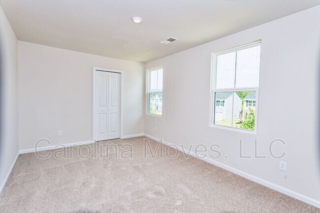 Building Photo - 303 Maplestead Farms Ct