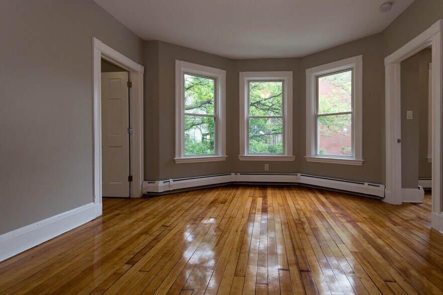 Primary Photo - 22 Highland Ave