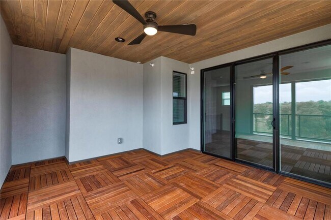 Building Photo - 4600 Freedom Dr