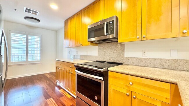 Building Photo - 520 Lunalilo Home Rd