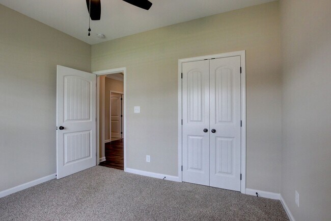 Building Photo - 2547 Rafiki Dr