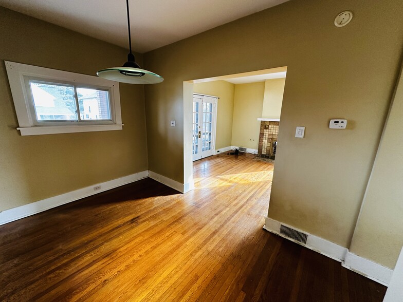 Dining room - 3611 Purdue St