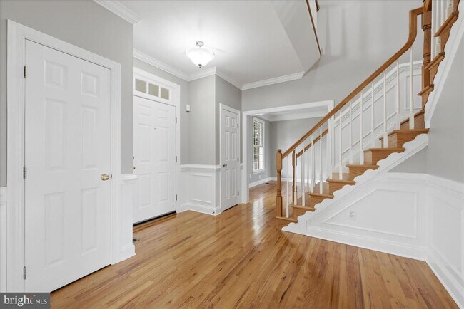 Building Photo - 102 Bramble Ct