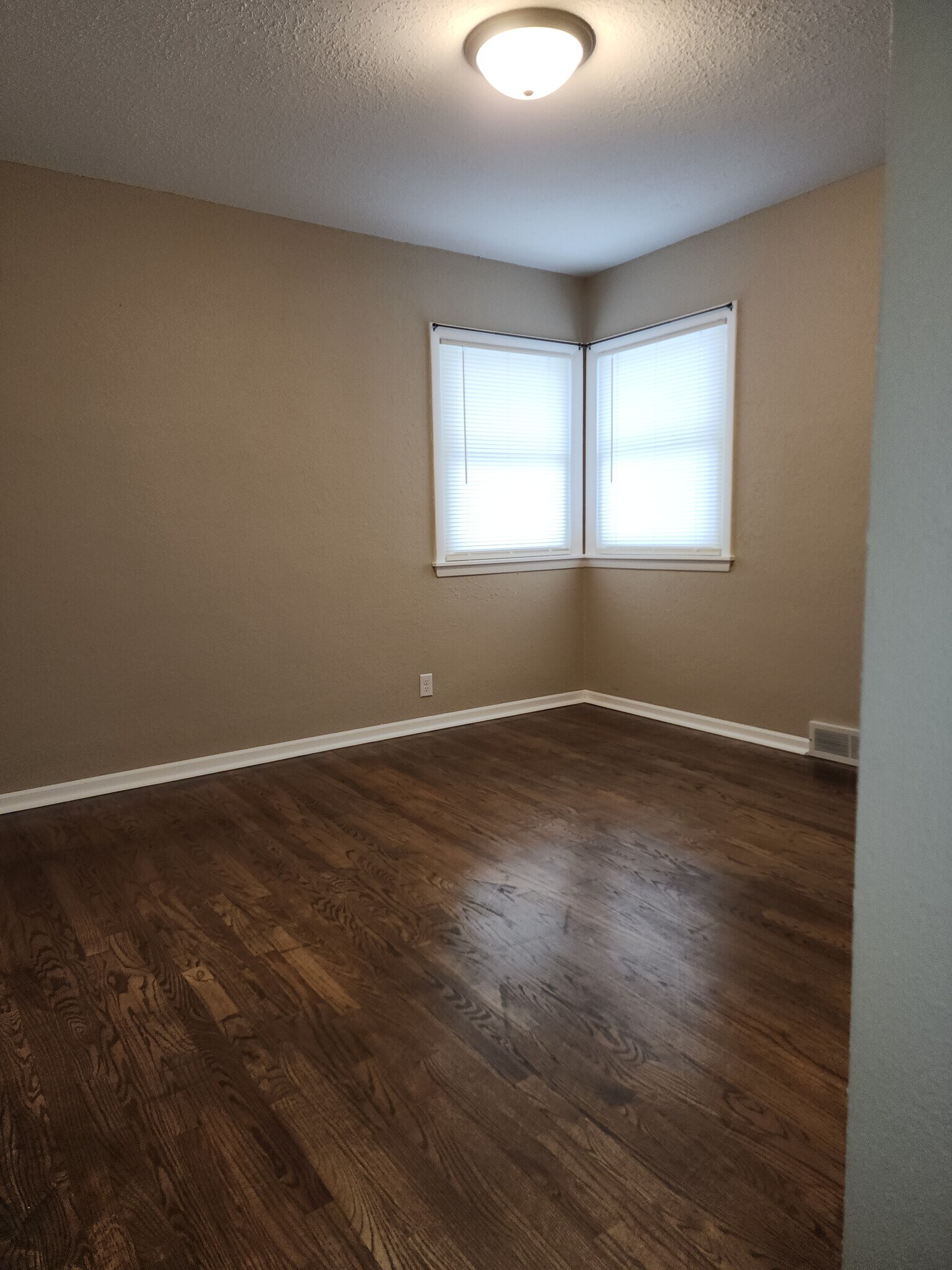 Building Photo - 1702 Clark Ave