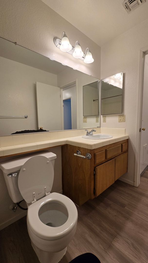 Building Photo - 7912 Rushing River Ct