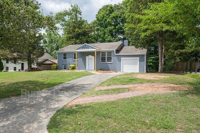 Building Photo - 2369 Brenda Dr SE