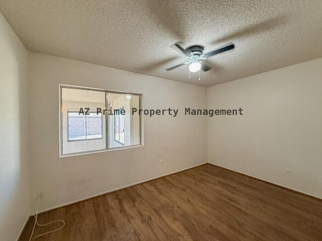Building Photo - 9358 W Sanna St